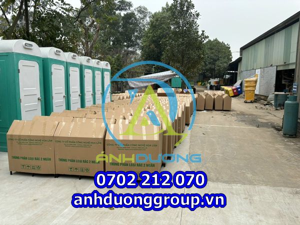 Hình ảnh nhà vệ sinh di động composite tại nhà máy